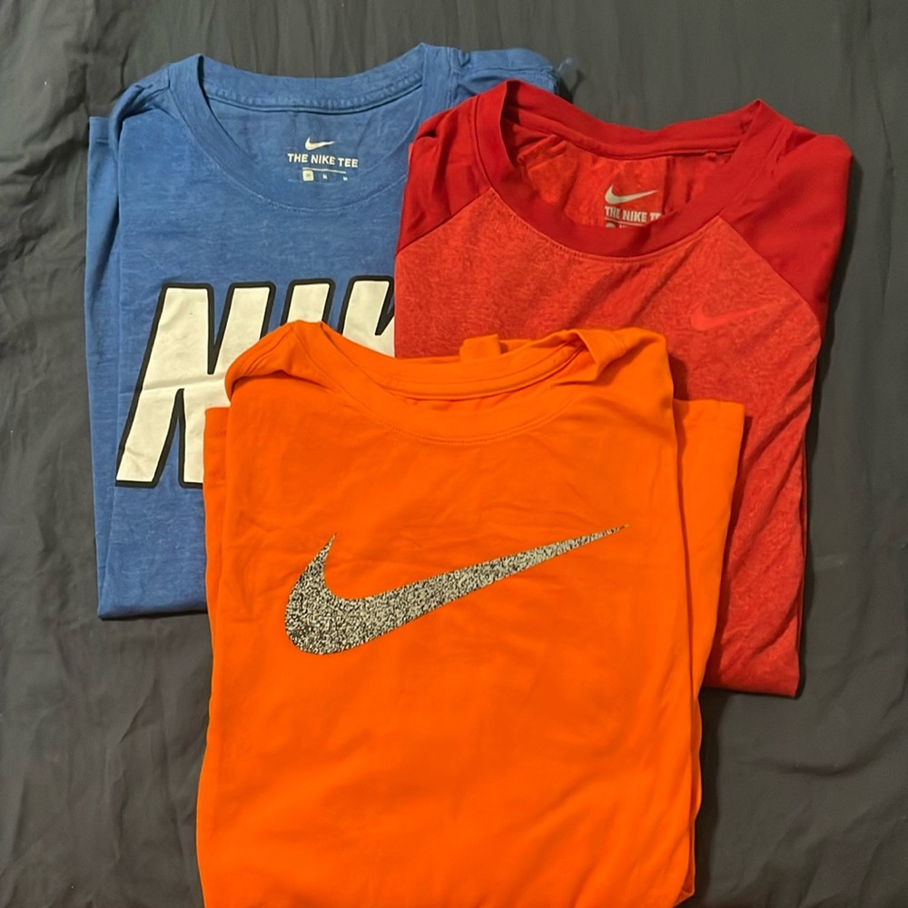 Nike Men’s Medium T Shirt bundle